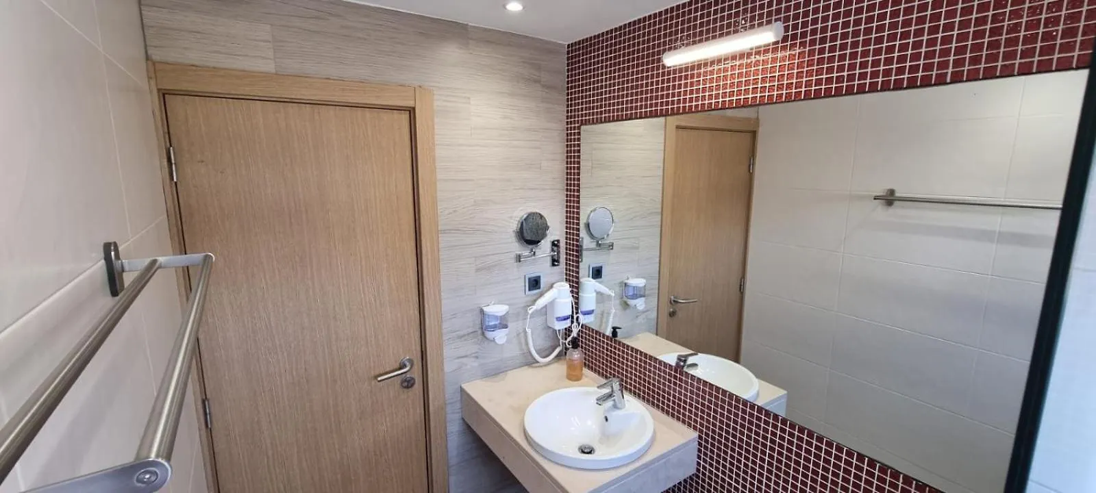 Claris B&B - Apartments Praia 0*,